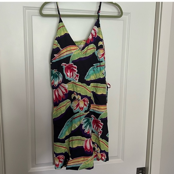 Patagonia Dresses & Skirts - • Patagonia • W’s Pataloha Faux Wrap Dress Medium